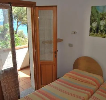 Elicriso Apartment *